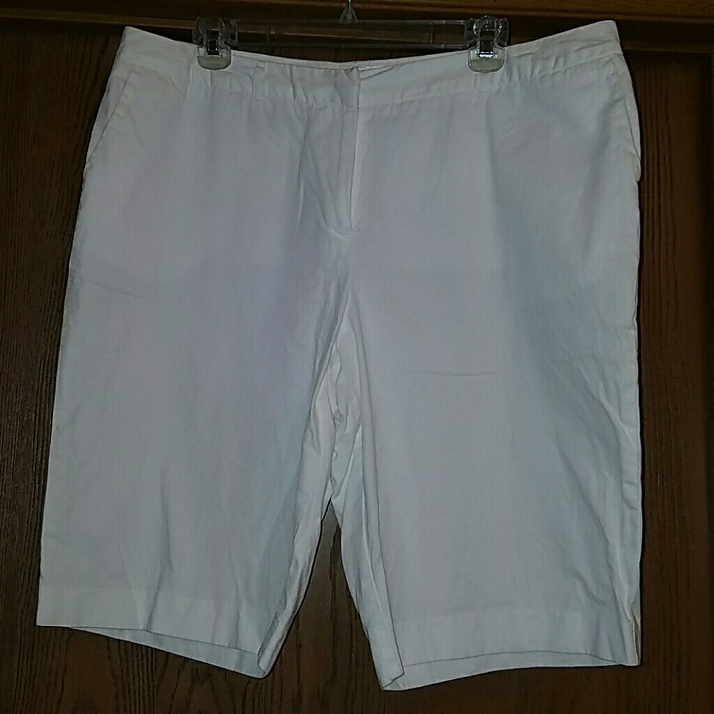 (3 for $20) White walking shorts